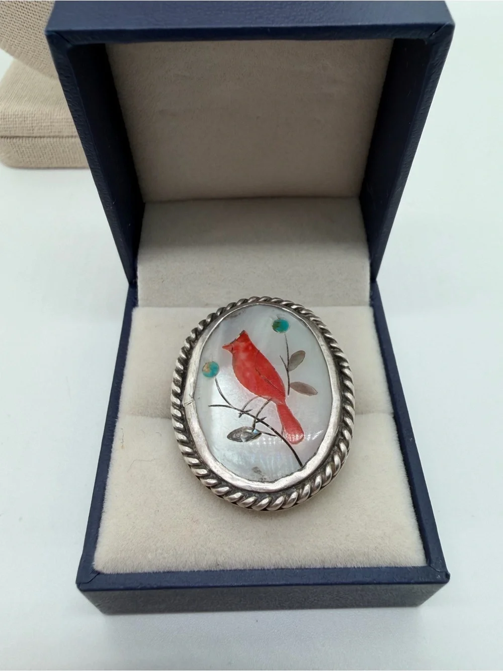 Vintage cardinal shell inlayed sterling ring size 5